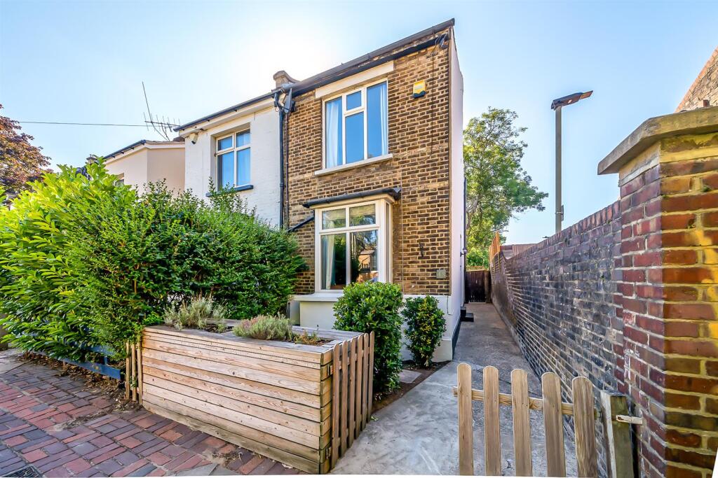 Main image of property: Aylesbury Road, Bromley South, BR2