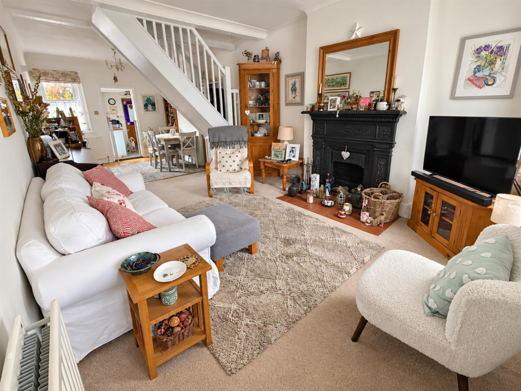 House in Twickenham - View 2