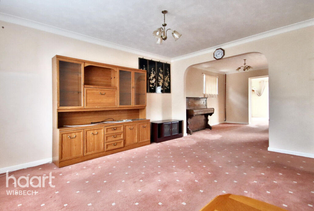 Octagon Drive, Wisbech photo 2