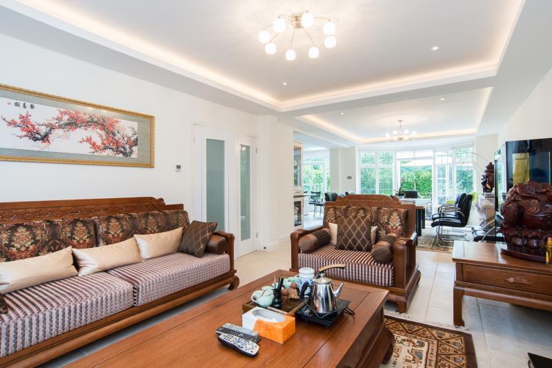 House in London - View 2