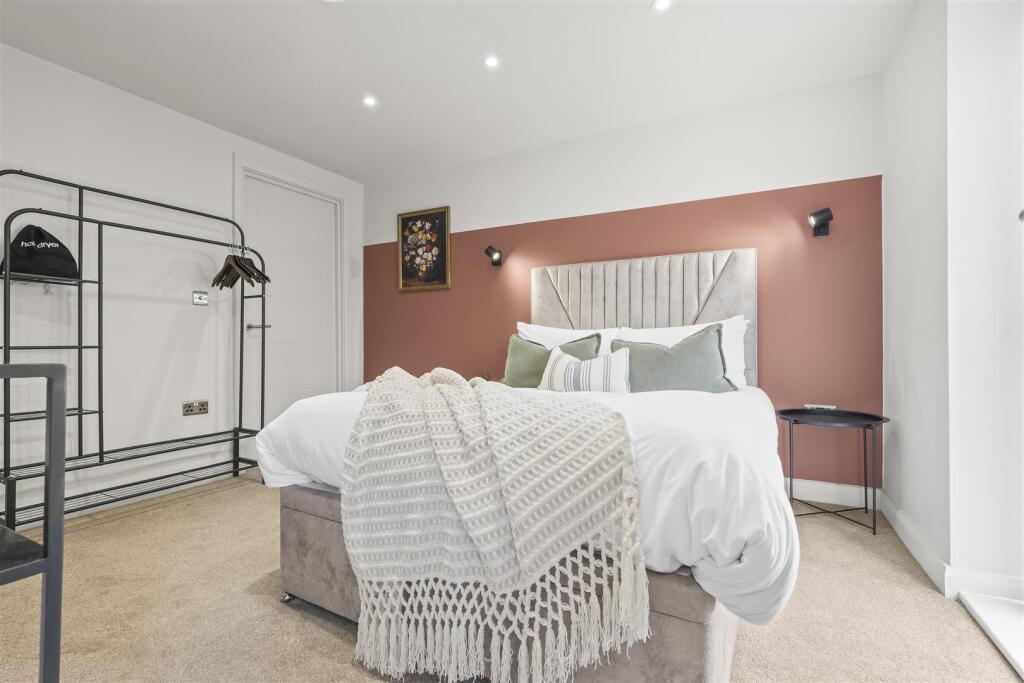 Apartment in Leeds - View 4