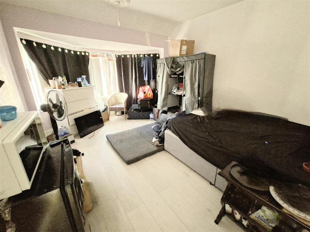 House in Birmingham, West Midlands - View 6