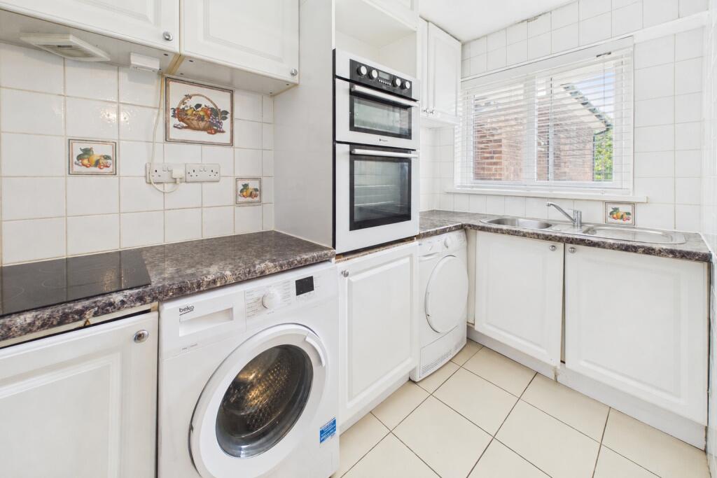 Apartment in Wokingham - View 4