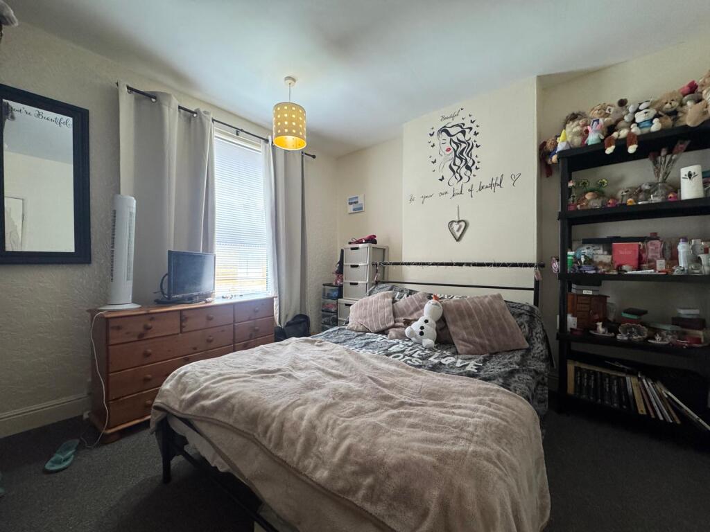 30 Lawn Road, Sutton-In-Ashfield, Nottinghamshire NG17 4LQ photo 5