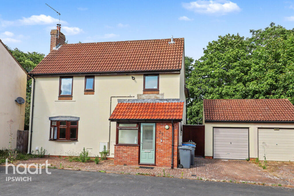 Main image of property: Carlford Close, Ipswich