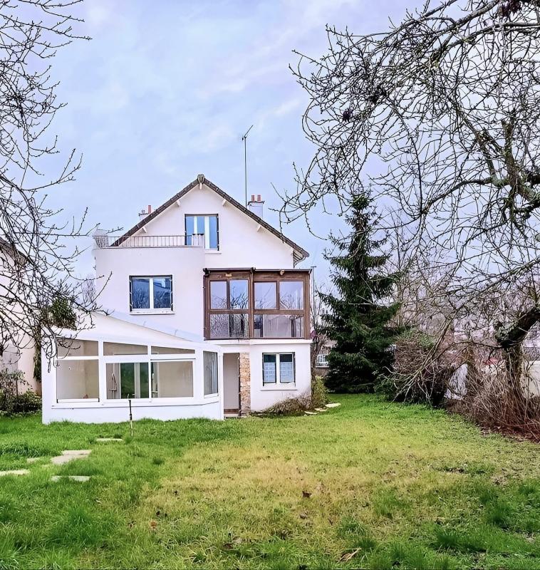 Main image of property: Paris-Isle of France, Yvelines, Chatou