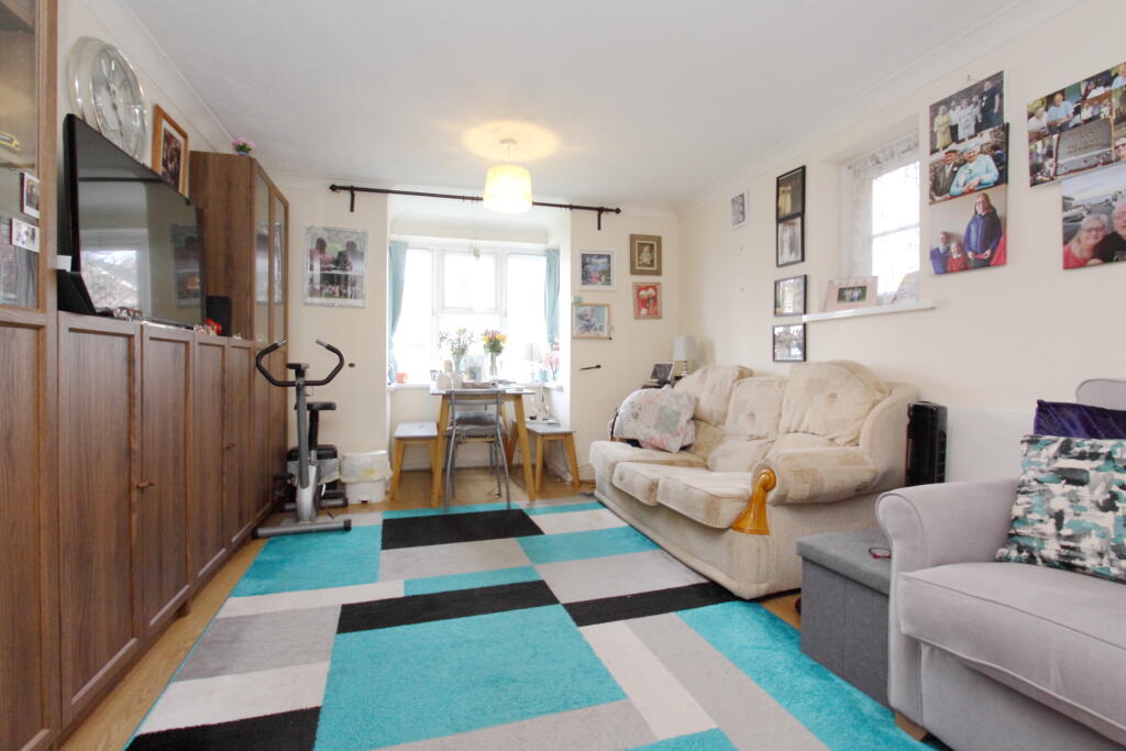 Andover Road, Ludgershall, SP11 - View 4
