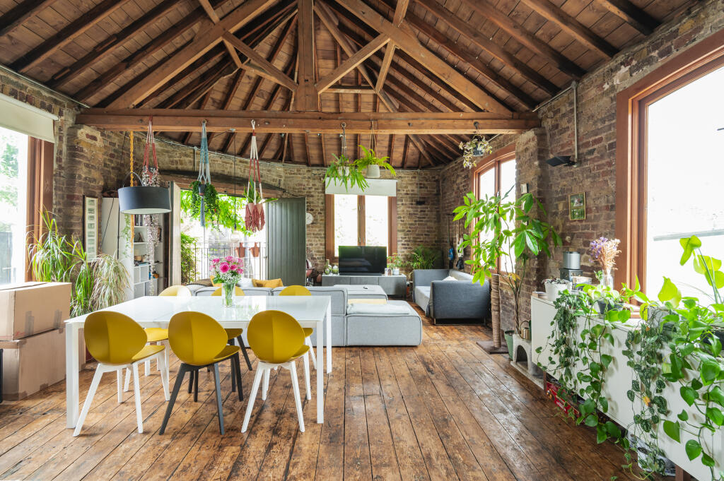 Main image of property: Painters Mews, Bermondsey, SE16