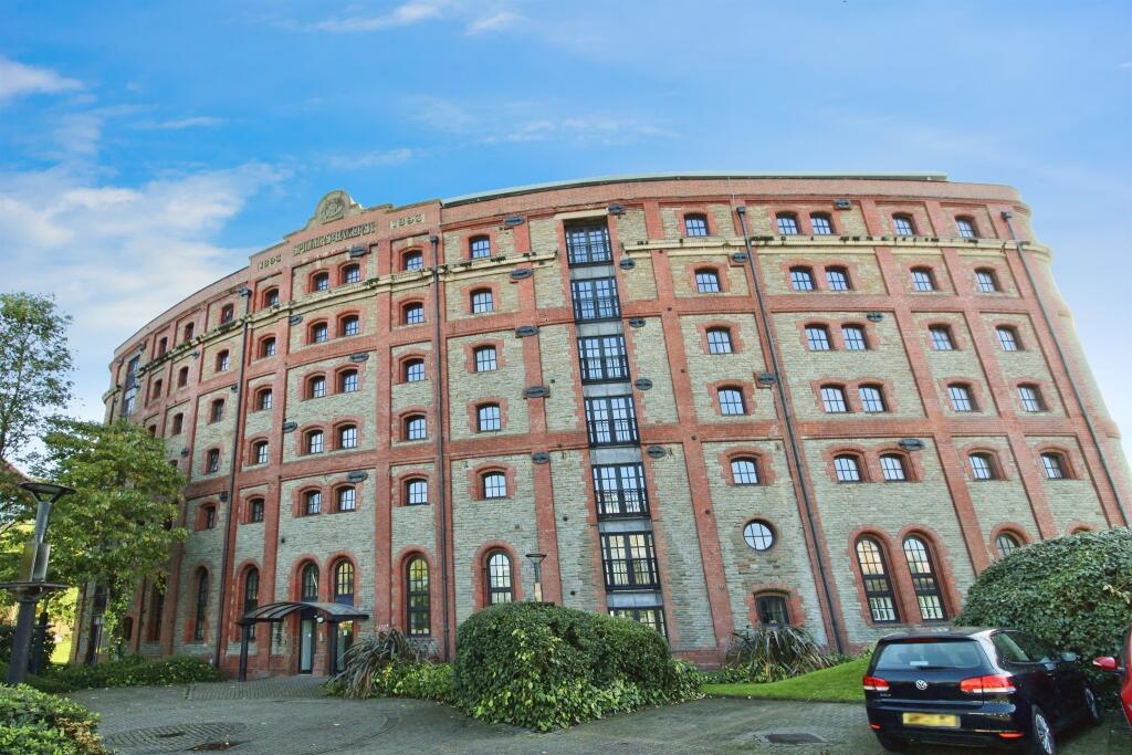 2-bed flat on Llansannor Drive, Cardiff, £170,000