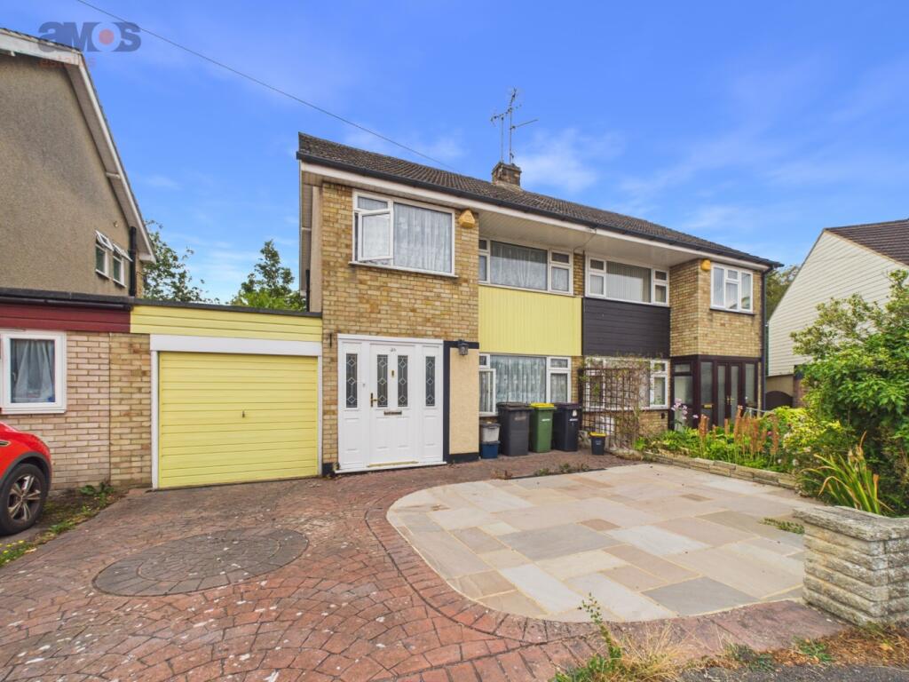Main image of property: Marylands Avenue, Hockley, Essex, SS5 5AH