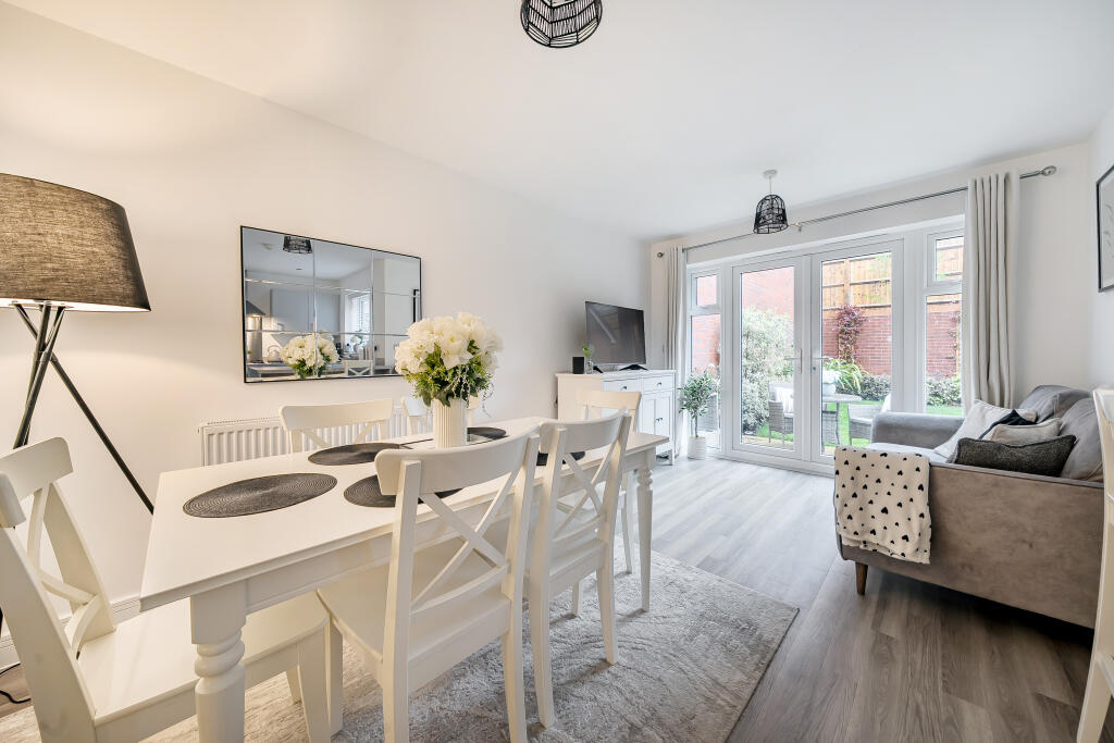 Old Bakery Road, Wroughton, Swindon, SN4 photo 4