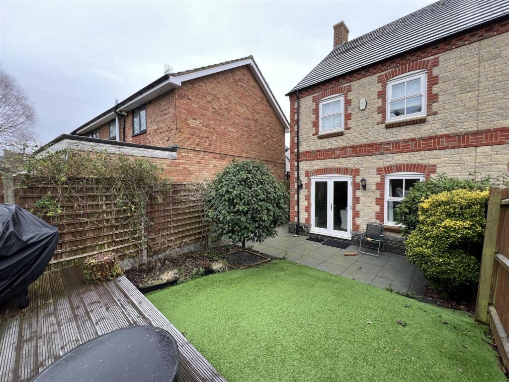 House in Northampton - More