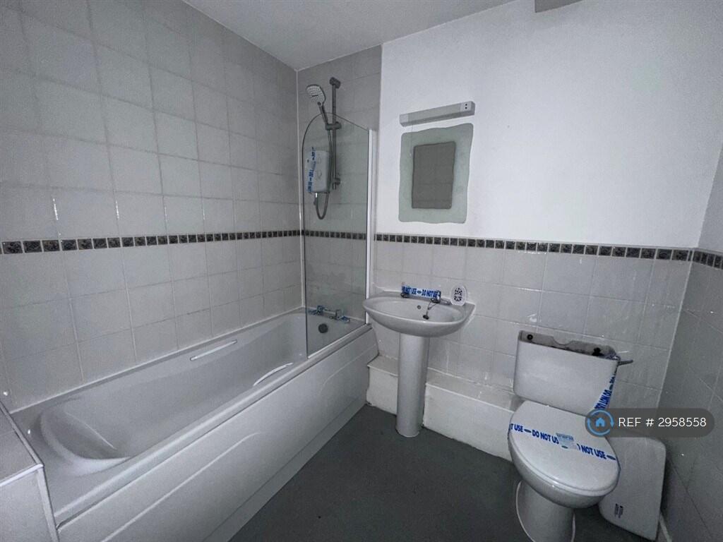 Apartment in Sheffield - More