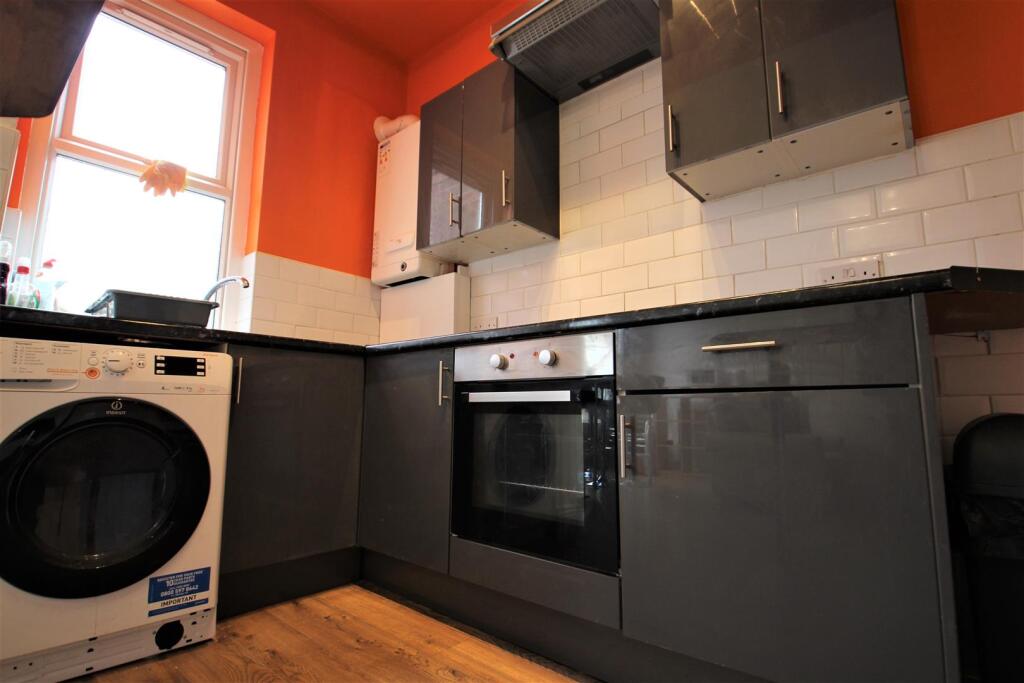 House in Leeds - View 3