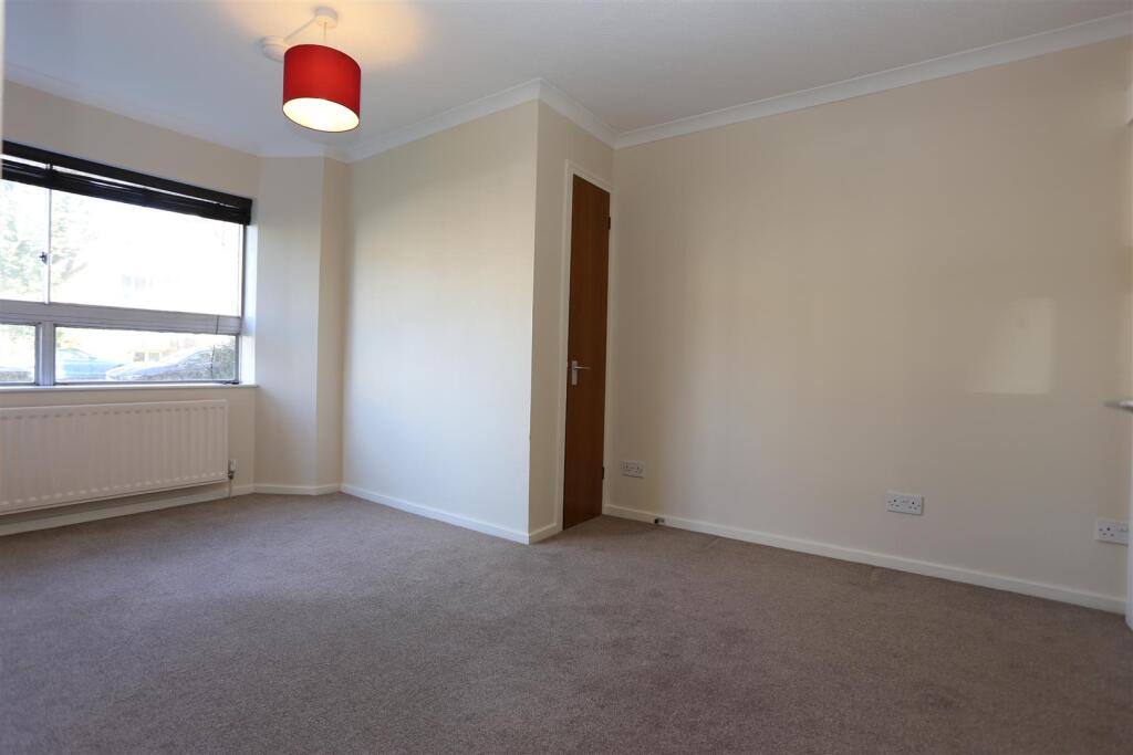 Apartment in Brighton - View 4
