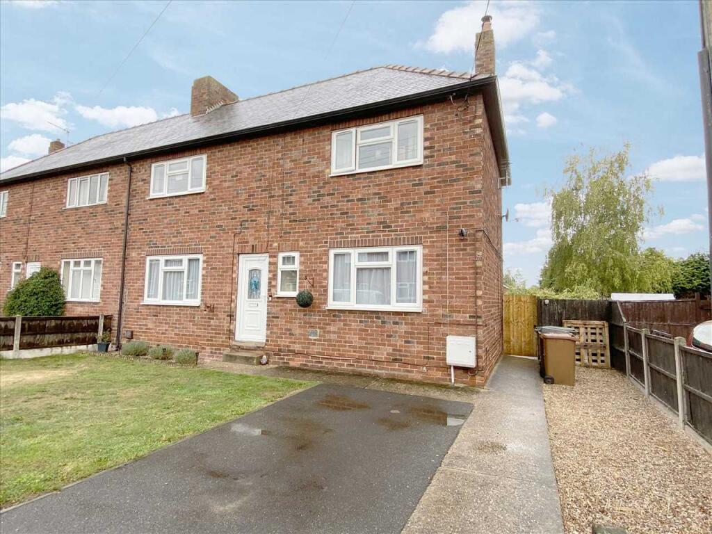 4-bed semi-detached on Limetree Avenue, Metheringham, Metheringham, £270,000