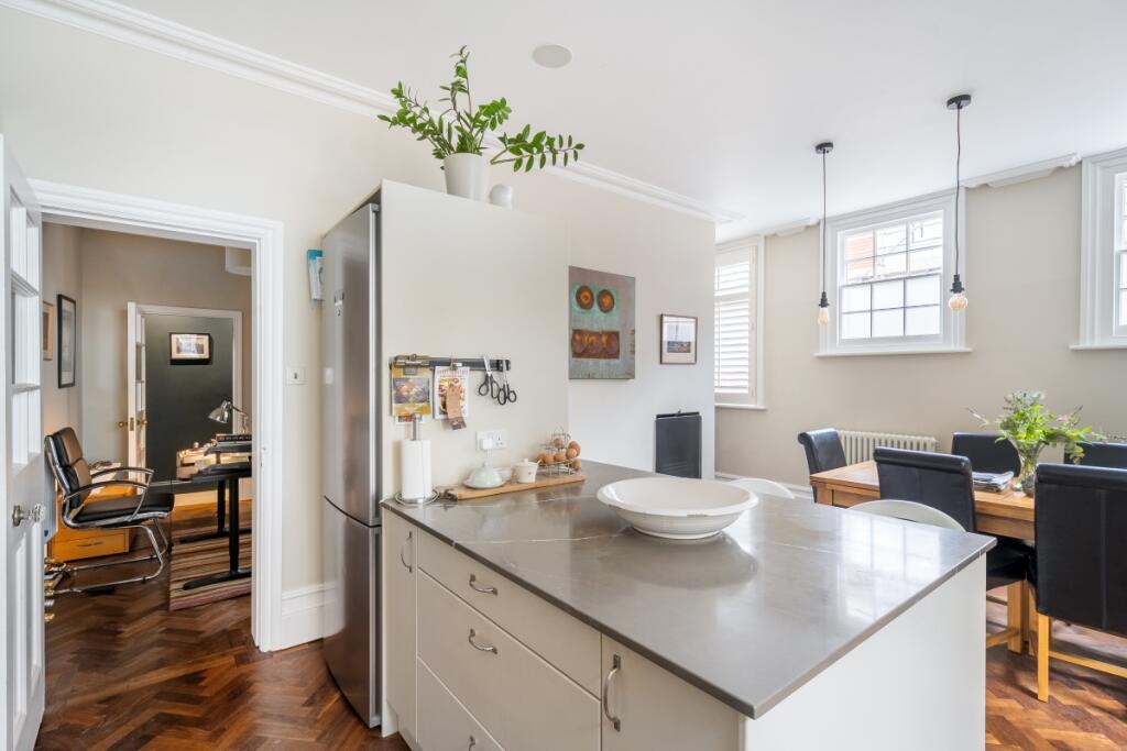 House in Swindon - View 5