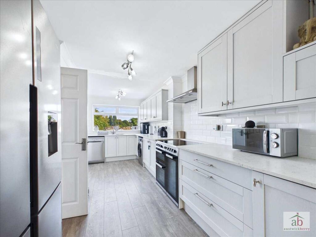 House in Ipswich, Belstead Hills - View 3