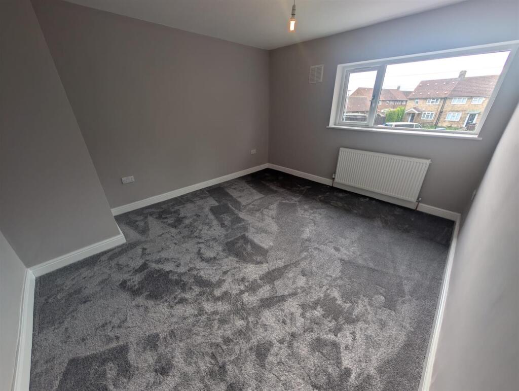 House in Hull - View 5