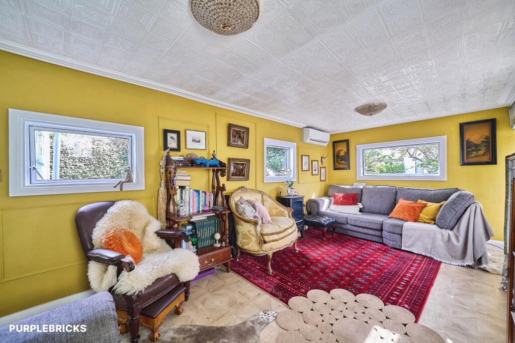 House in Spelthorne, Surrey - View 4
