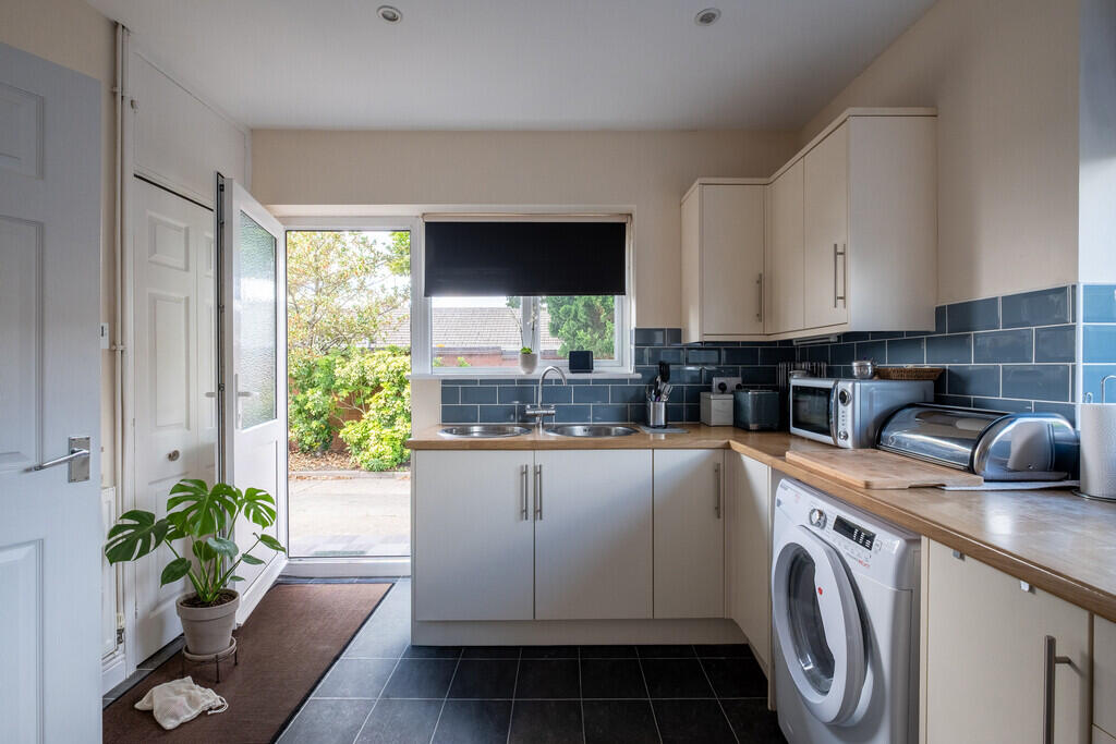 Gresham Close, Gorleston-On-Sea, Norfolk photo 2