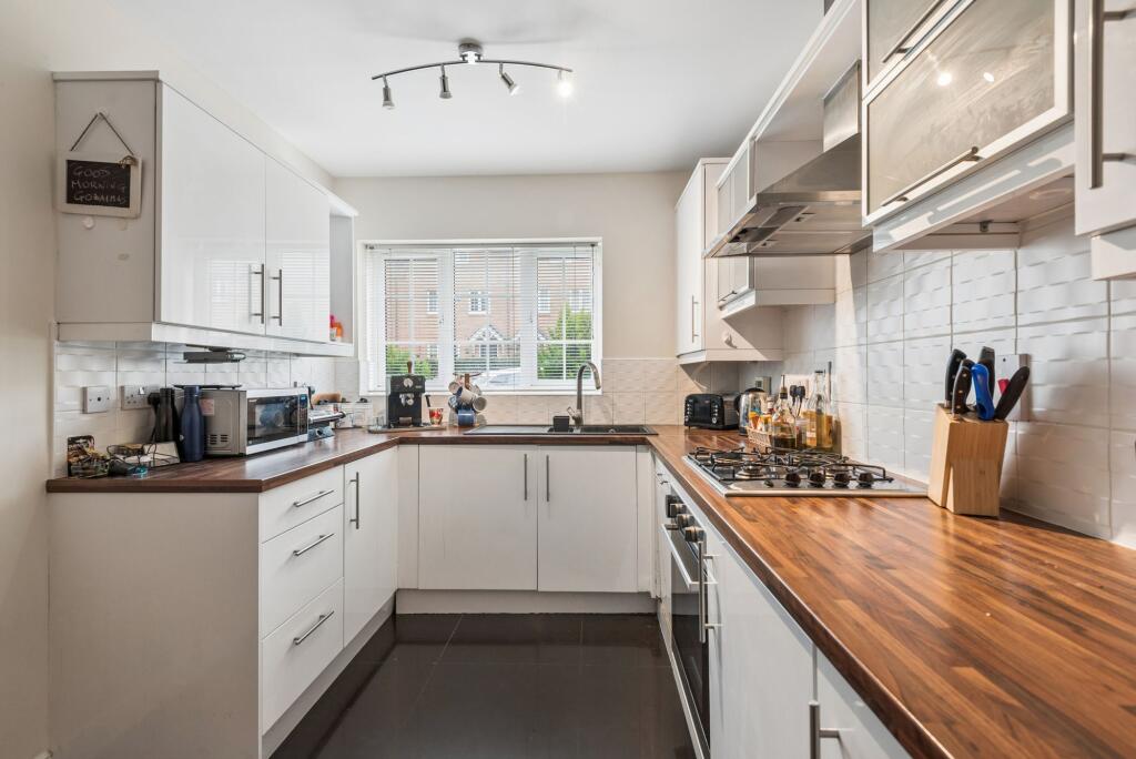 House in Stevenage, Old Town - View 3