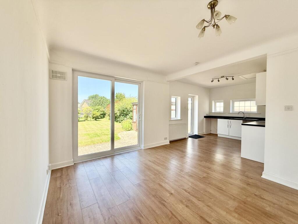 House in Highcliffe-on-Sea, Walkford, Highcliffe and Walkford - View 3