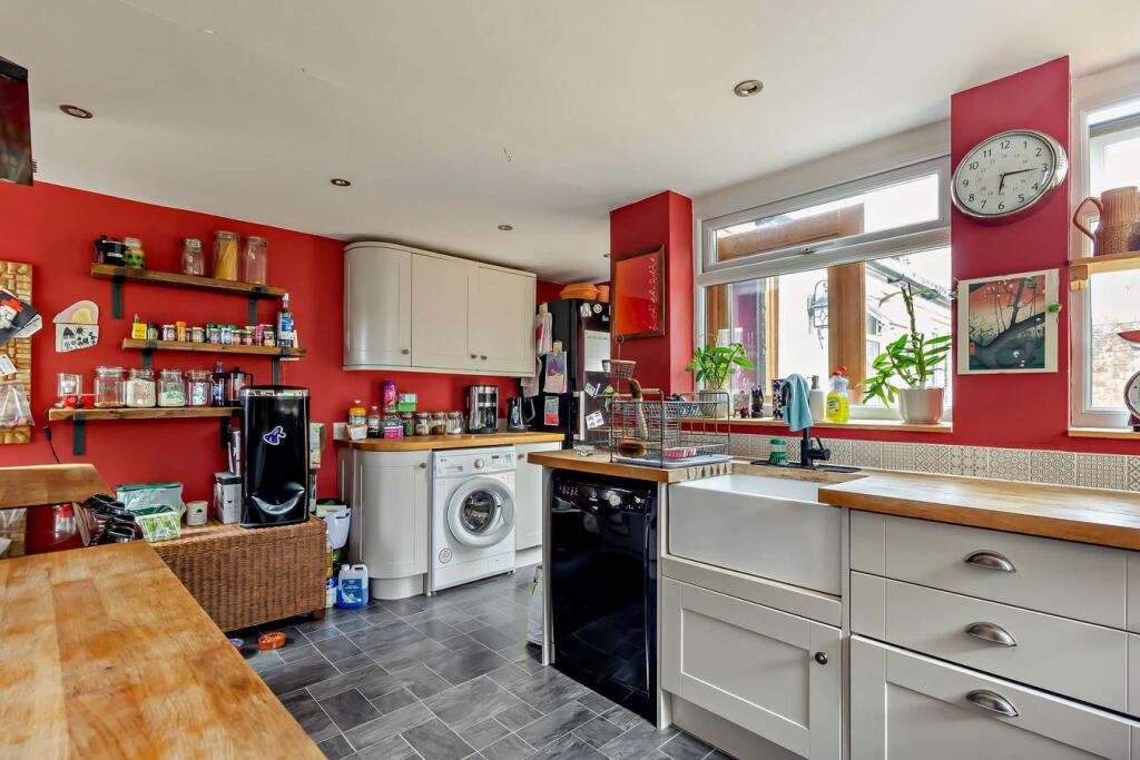 House in Brentwood, Essex - View 5