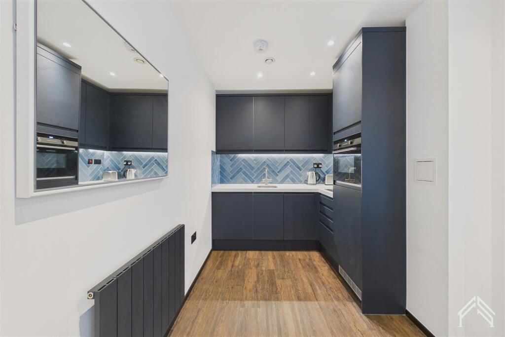 Apartment in London, Park Royal - View 2