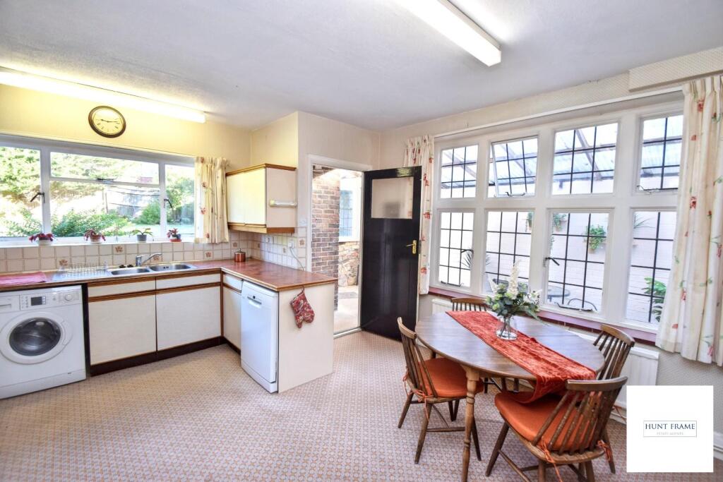 Torfield Road, Eastbourne photo 4