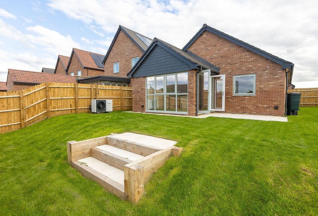 Main image of property: Off High Street,
Worton, 
Devizes, 
Wiltshire, 
SN10 5RZ