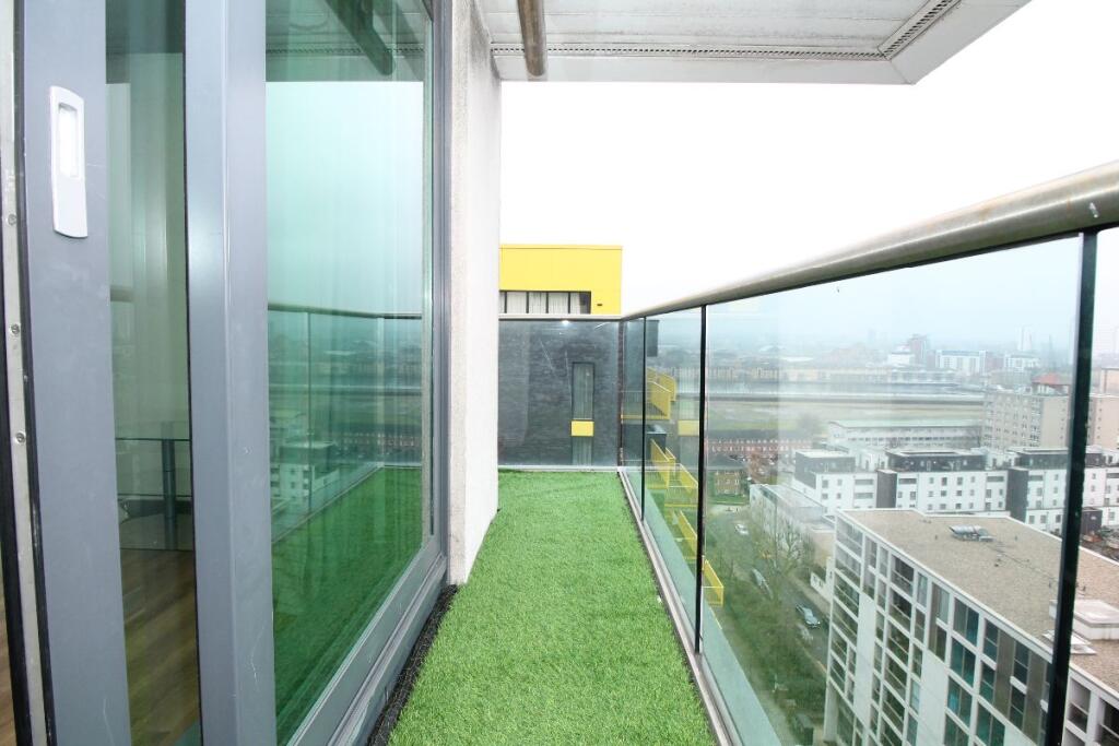 Apartment in London - View 5