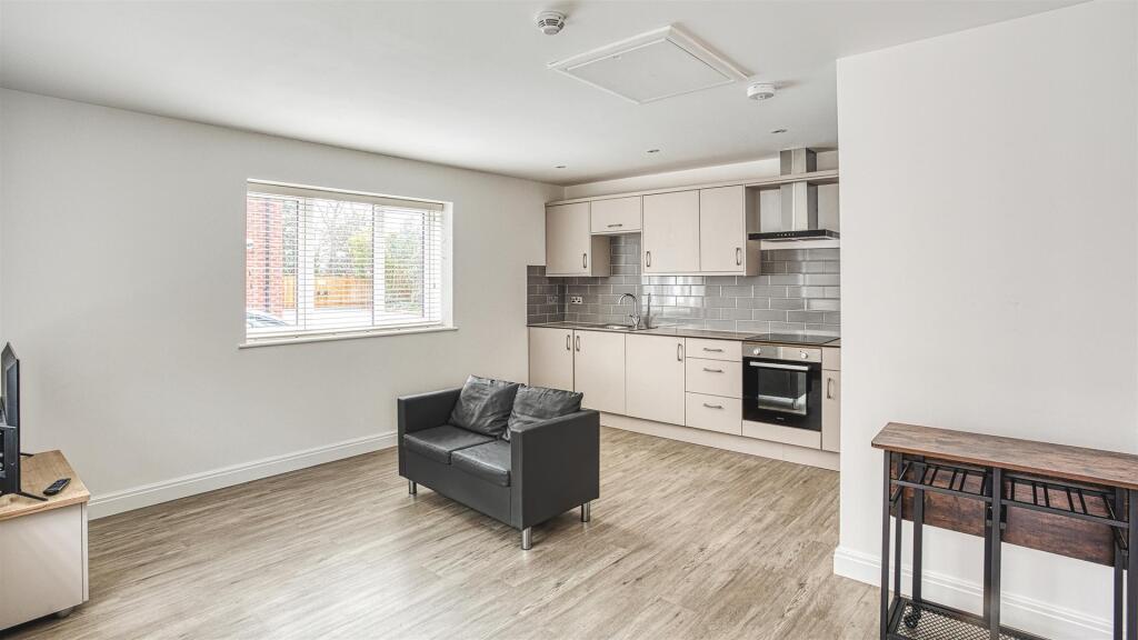 Main image of property: Manor Road, Littleover, Derby