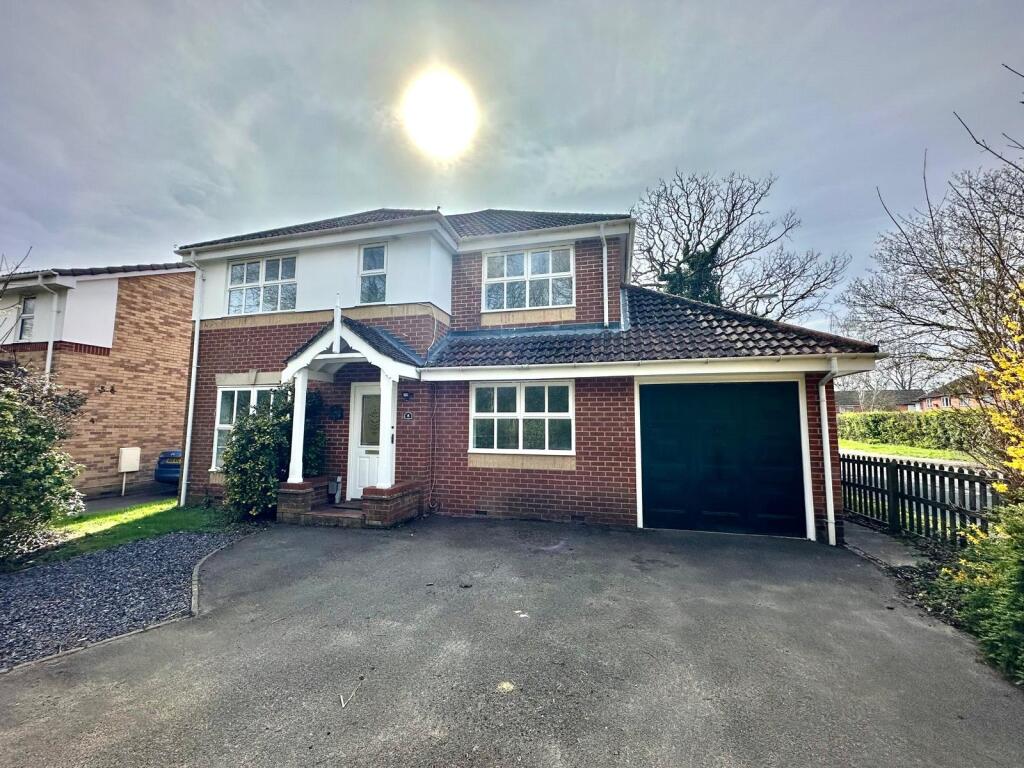 Main image of property: Richmond Close, Farnborough, Hampshire, GU14