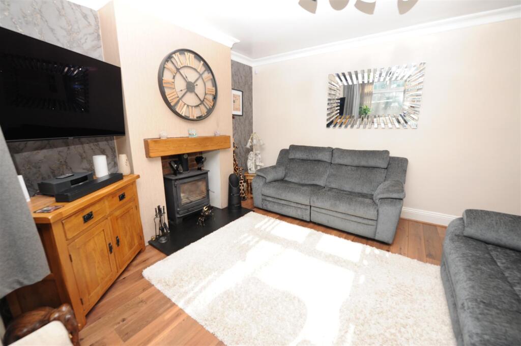 House in Bradford, West Royd, Shipley - View 6