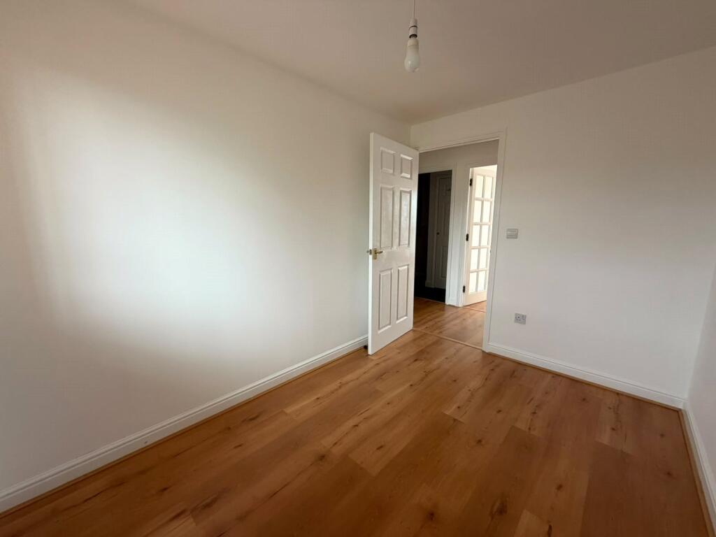 Apartment in Dartford - View 5