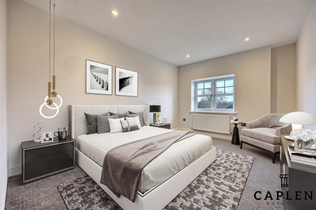 House in Romford - More