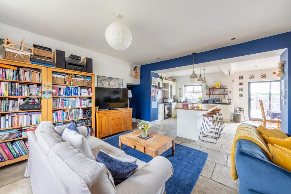 House in Ovington - More