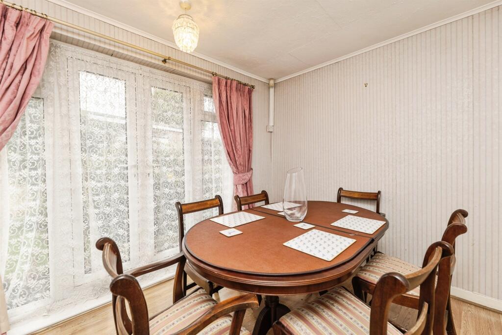 House in Leeds, Upper Green, Morley - View 5