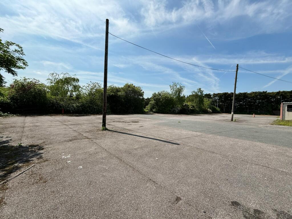 Glenhaven Yard