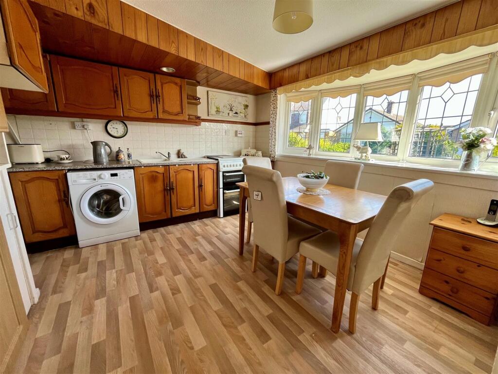 House in Hull - View 2