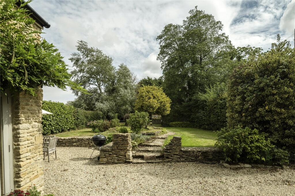 House in Swindon - View 2