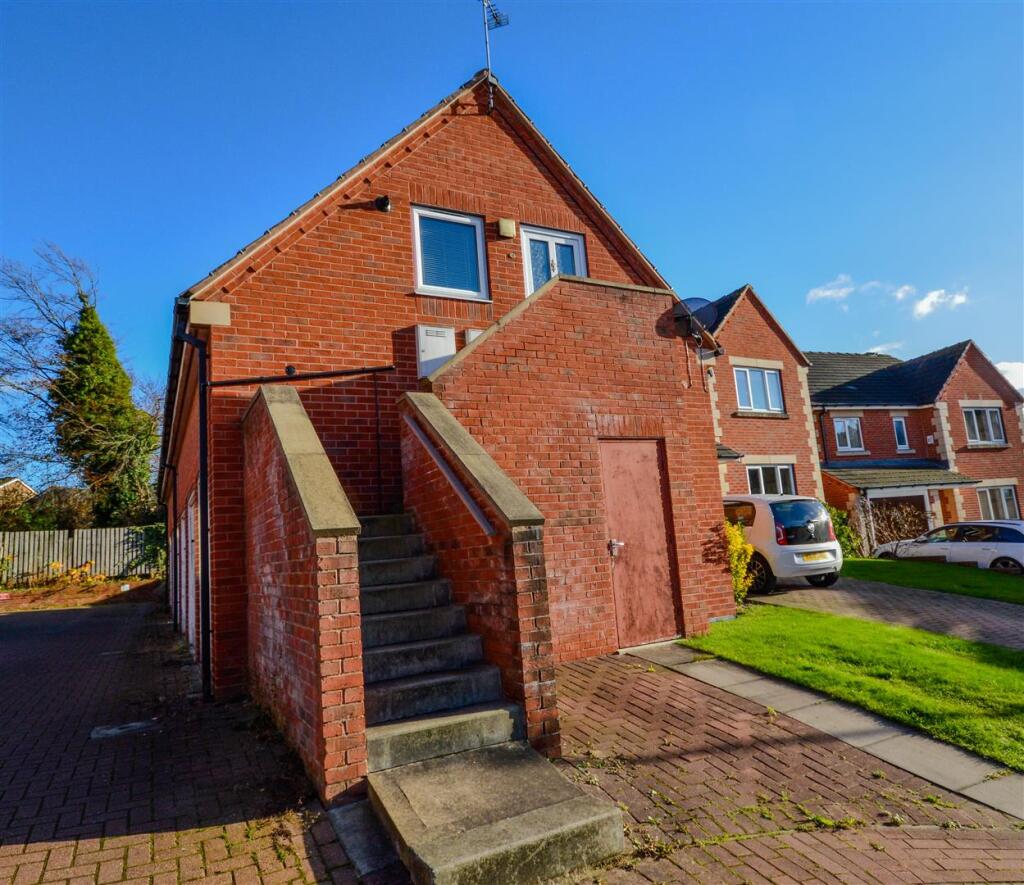 Brook Green, Hackenthorpe, Sheffield, S12 photo 2