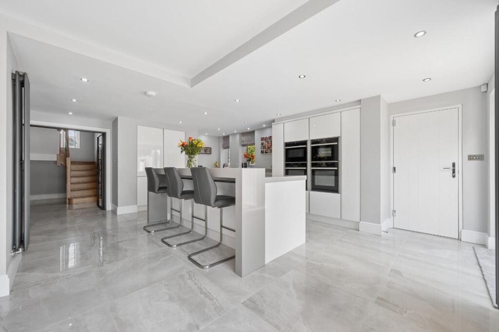Crag Avenue, Summerseat, Bury - View 3