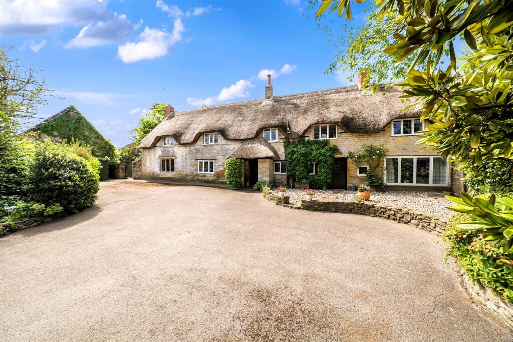 4-bed detached on North Street, Haselbury Plucknett, Crewkerne, £795,000