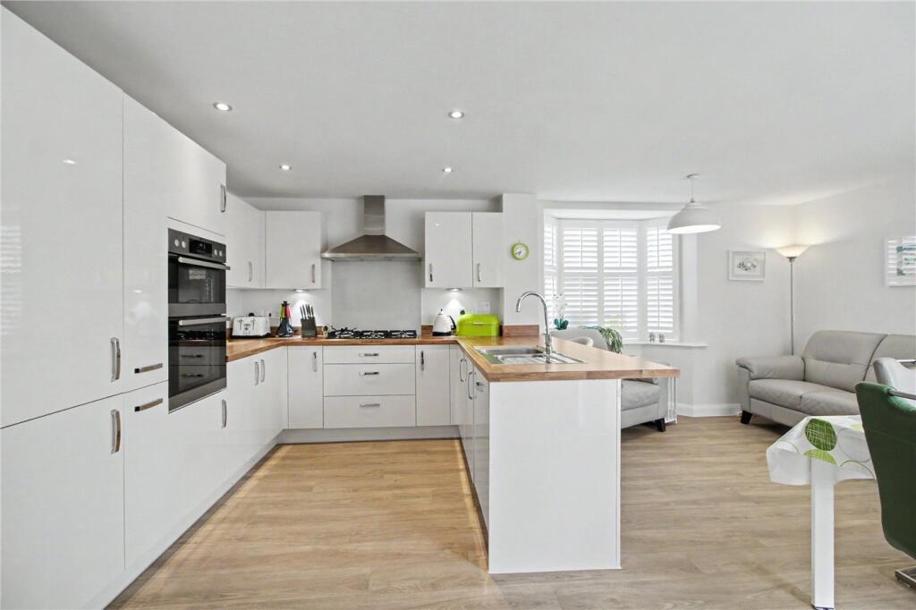 House in South Norfolk, Poringland - View 5