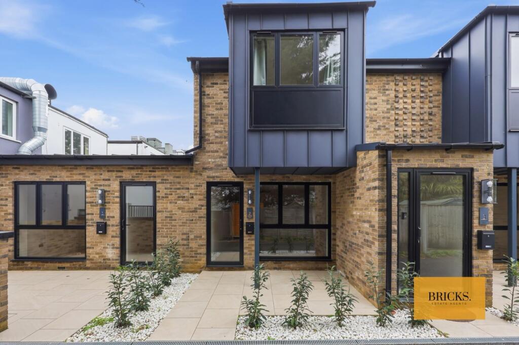 Main image of property: Buckhurst Mews, Queens Road, Buckhurst Hill
