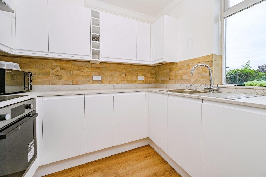 House in Luton - More