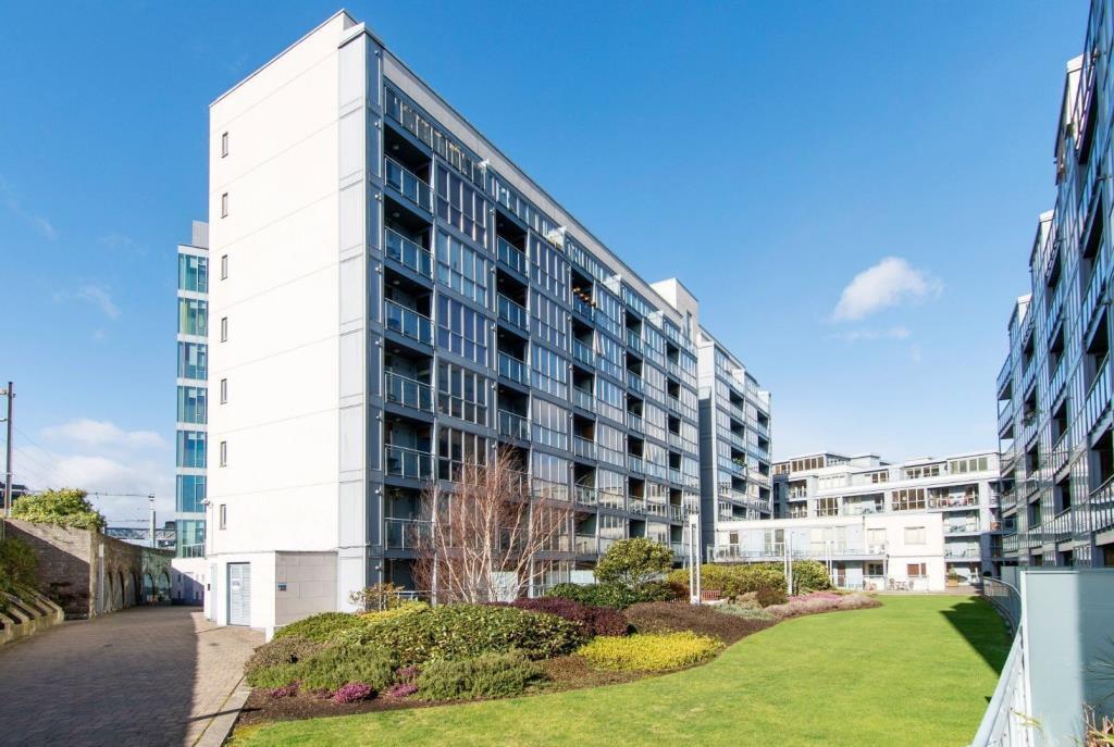 Main image of property: 35 The Hibernian, The Gasworks, Dublin 4, D04 VX80