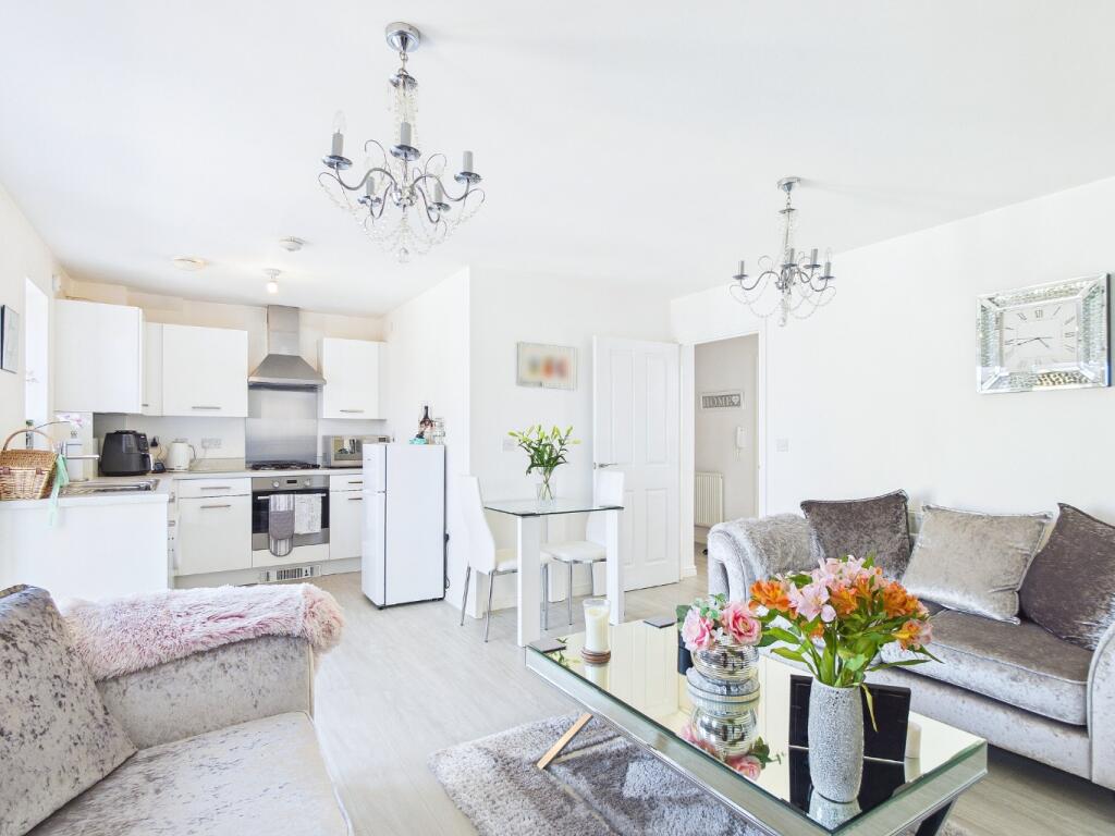 Apartment in Thurrock, Essex - View 4